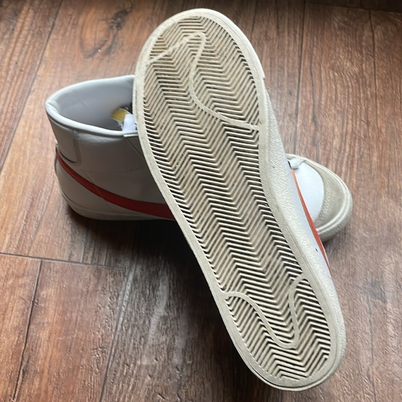 Nike Blazer Mid '77 Vintage. Size 8.5. Used in very good condition. - Picture 7 of 8